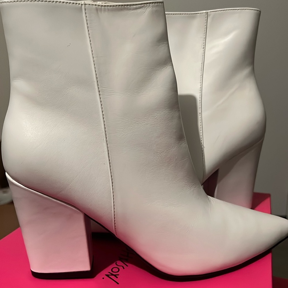 Nine West booties